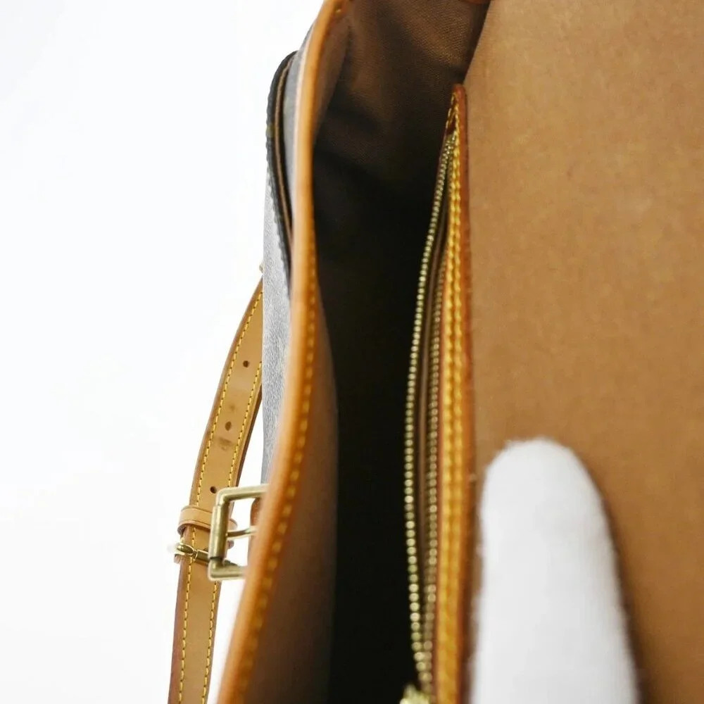 LOUIS VUITTON Sologne Shoulder Bag Monogram Leather Brown France M42250 28CA653 - Picture 12 of 16